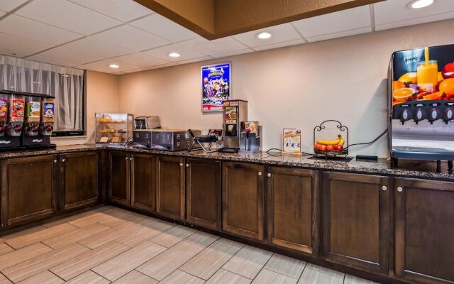 Family Inns of America