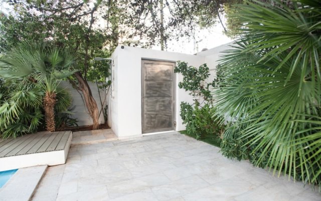 Perfect Athenian Villa