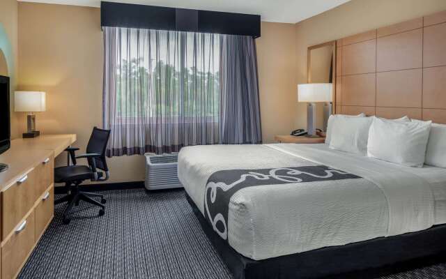 La Quinta Inn & Suites by Wyndham Naples Downtown