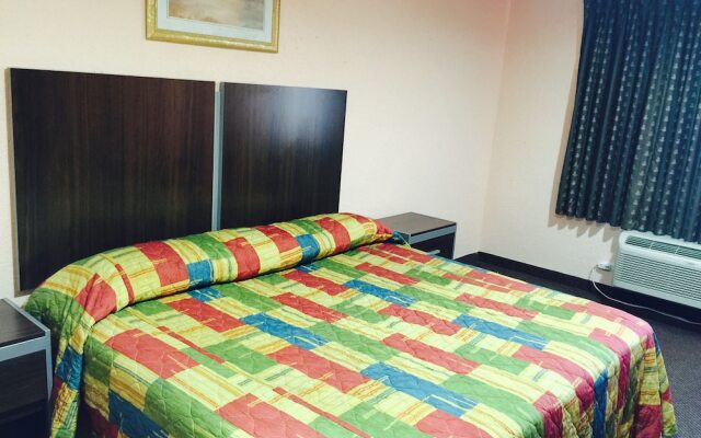 Scottish Inn & Suites - Hobby Airport