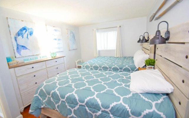 Thunder Island 117c 2 Bedroom Condo by RedAwning