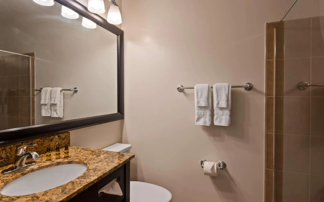 Best Western Plus Coastline Inn