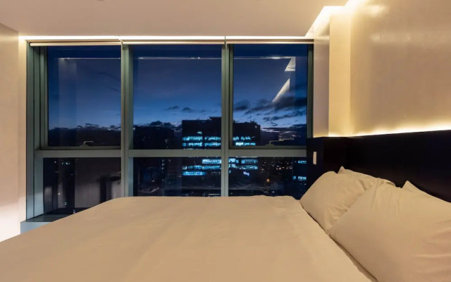Luxury 2BR Gem in One Uptown, bgc