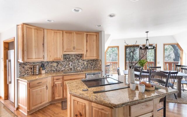 Travertine Ave in Big Bear Lake