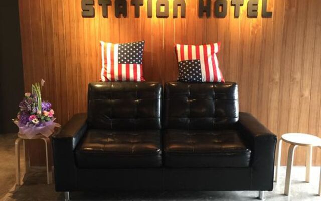 Takuapa Station Hotel