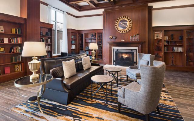 The Inn at Penn, A Hilton Hotel