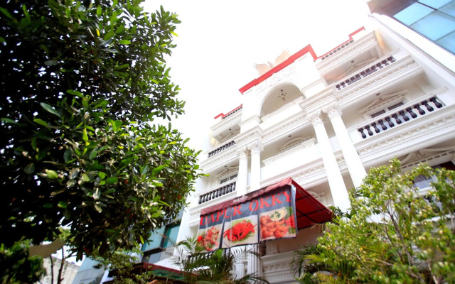 RedDoorz Plus @ Guntur Raya Setiabudi