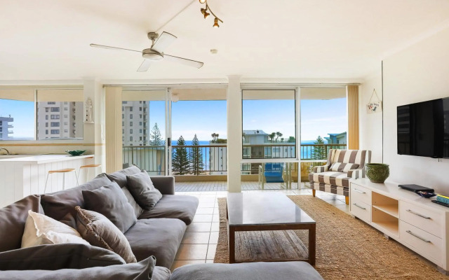 Rainbow Commodore Apartments