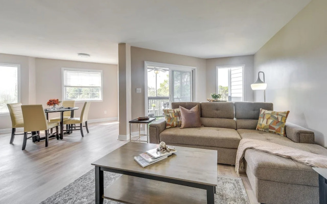 North Myrtle Beach Oasis w/ Community Pool!