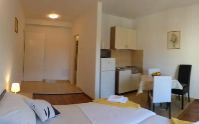 Studio Apartments Buki