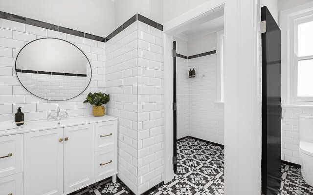 Horse & Jockey Hotel