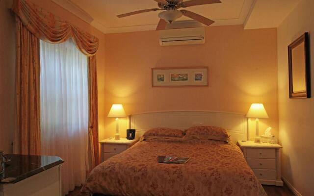 Villa della Rosa Hotel