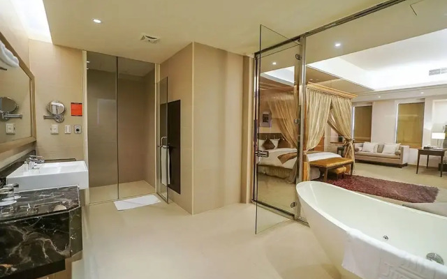 Justwin Grand Hotel
