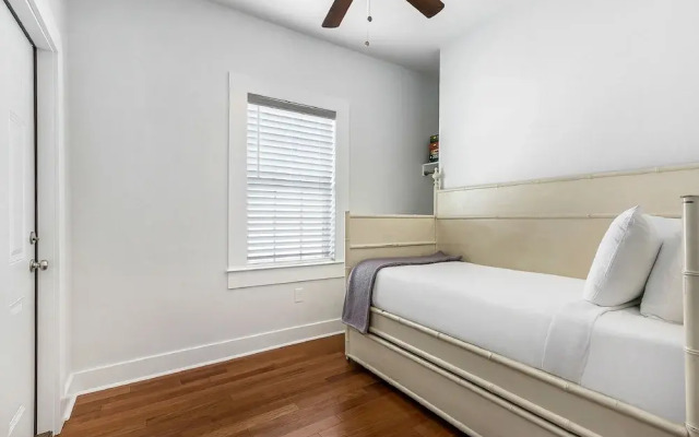 Spacious 5 Bedroom Near Magazine St & Uptown