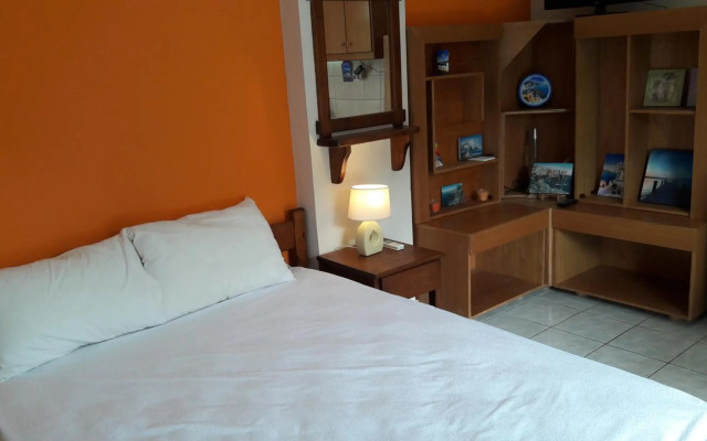 Orange Fodele