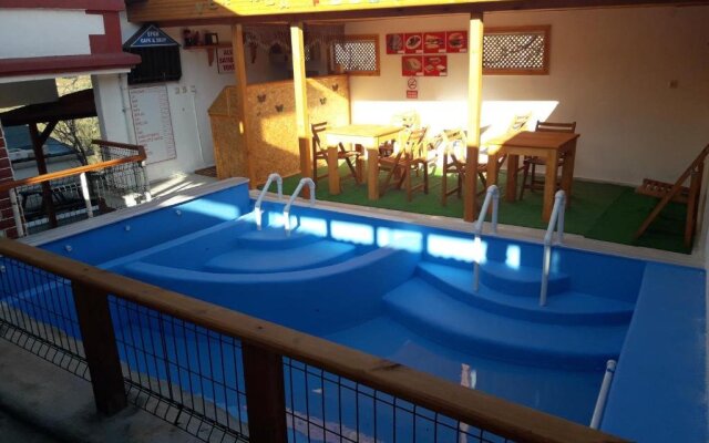 Efua Hotel