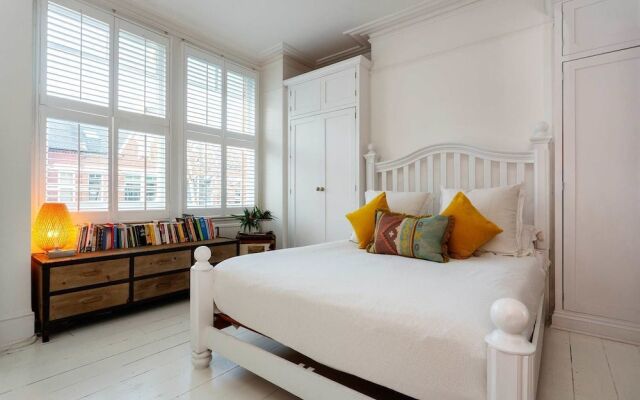 Archway Hideaway