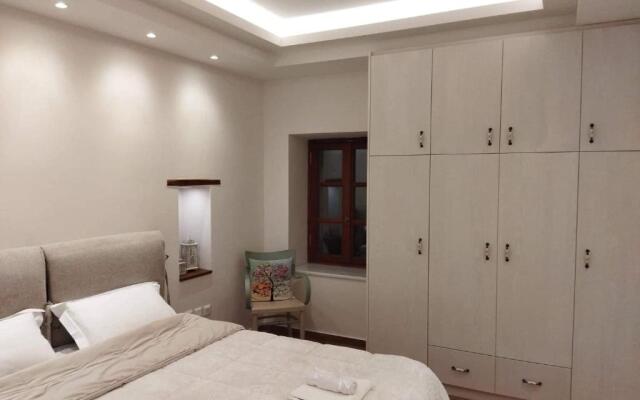 Tsolakis Luxury House