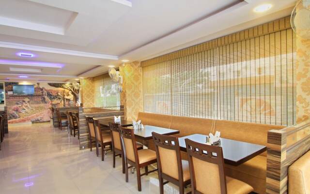 OYO 10324 Hotel Prince Inn