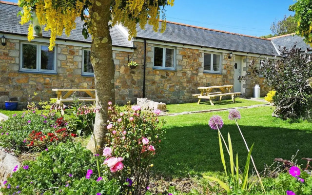Oak Barn