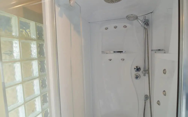 Delightful Villa in Sourbrodt With Pool
