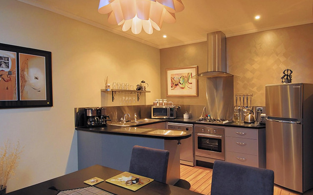 Romantic Getaways at Riverview Rise Retreats