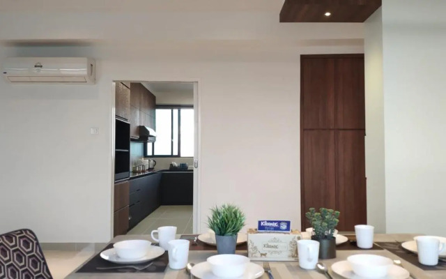 Waterfront (E) 3BR+3Bath+8 Persons+ Wifi+Parking