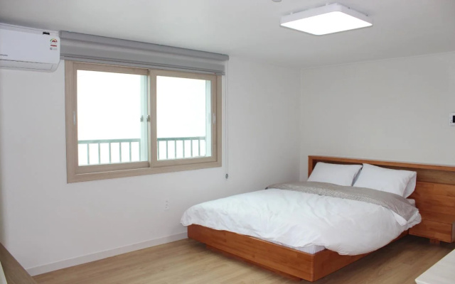 Jeju Aria Pension