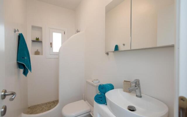 Olive Tree, Mykonos Town Apartment With Pool