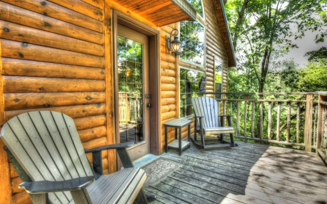 Pine Cove Lodging