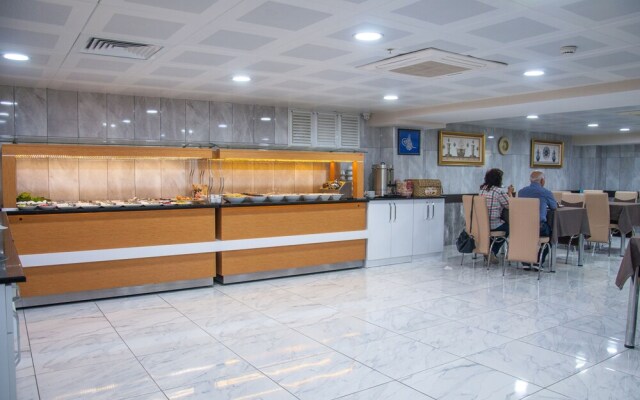 Quars Garden Hotel
