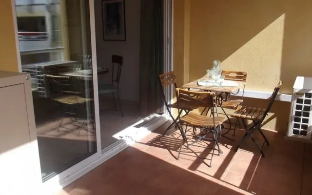 Appartement 4 personnes avec terrasse et parking quartier du Port de Nice