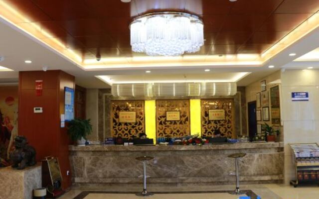 Qingtian Boutique Hotel (Zhaotong Fengxia Road)