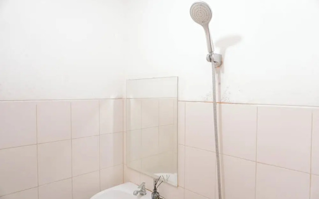 Homey Studio at Riverview Jababeka Apartment