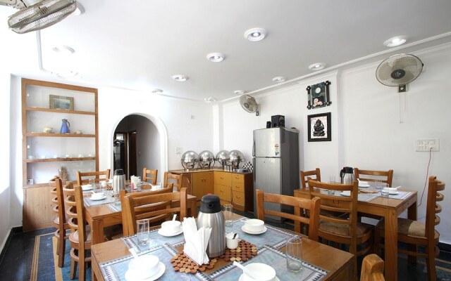 Hotel Lake Inn - A Luxury Lake View Hotel