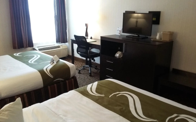 Quality Inn & Suites Escanaba North