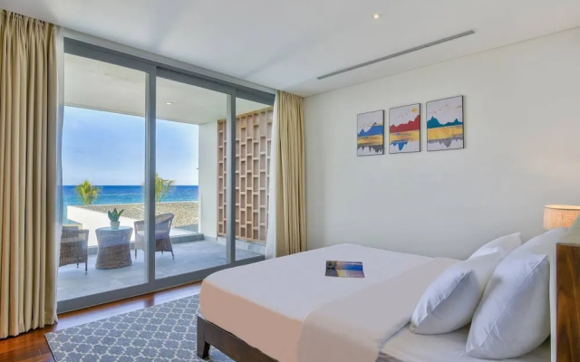 Stunning Beachfront 6br Villa W Largest Pool