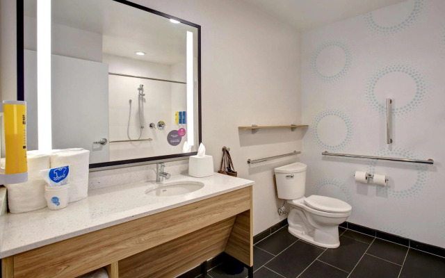 Tru By Hilton Monroe