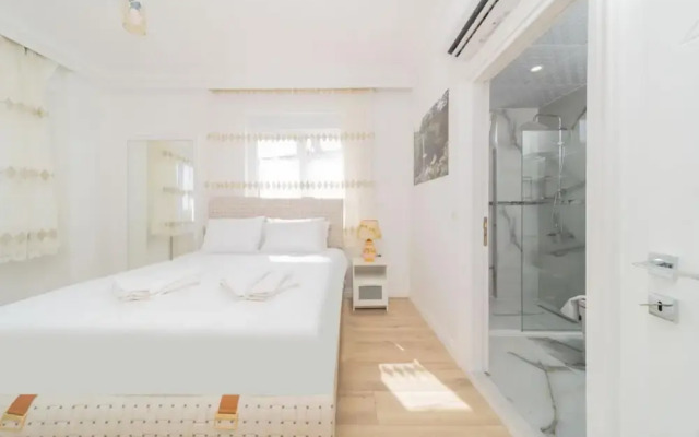 Great Villa With Pool Hammam and Sauna in Antalya