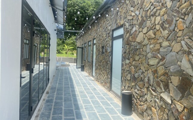 Quiri Peninsula Hostel