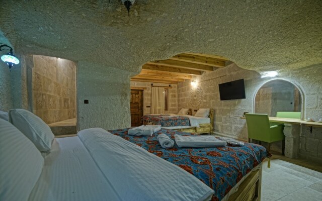 Zeus Cave Suites