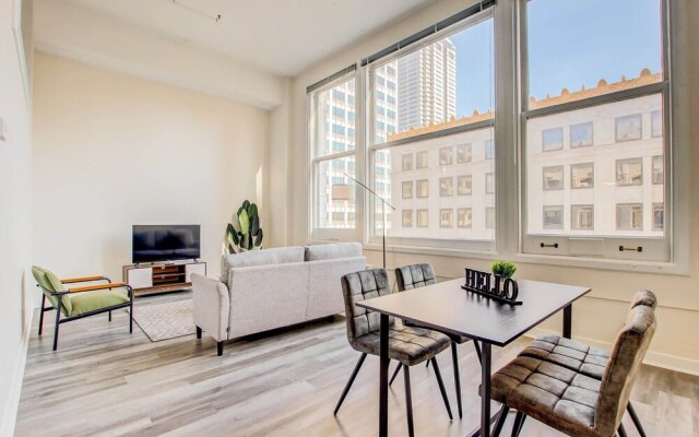 TWO CozySuites Apt w Skybridge Access 3