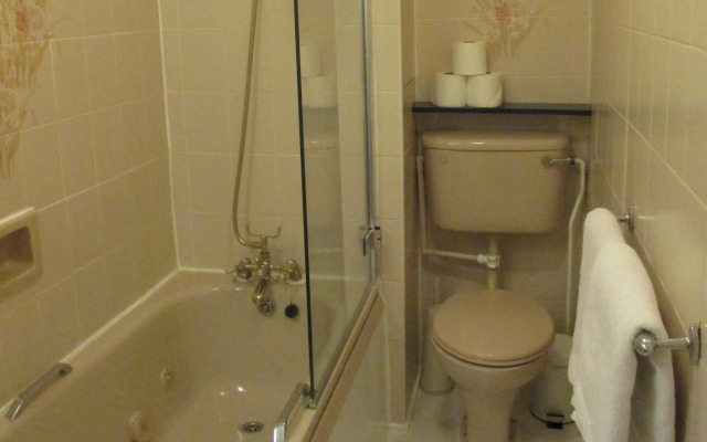 Mitre House Hotel