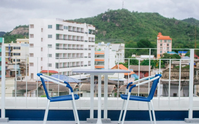 The Moon Hostel Hua Hin