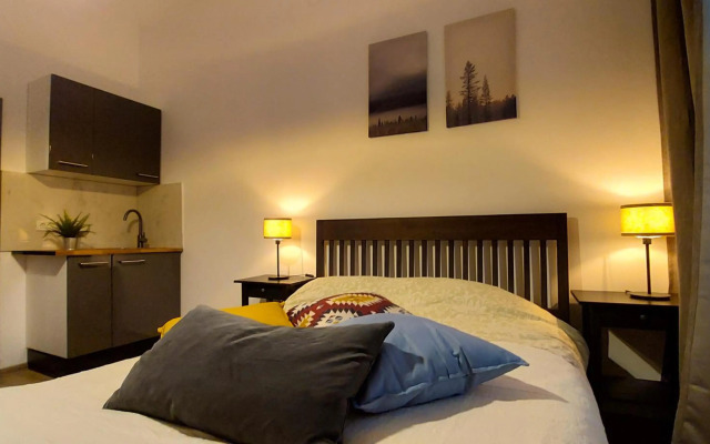 AMZEI Studios & Suites