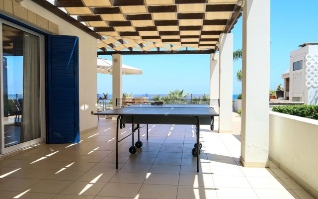 Phaedrus Living: Seaside Luxury Villa Anafi