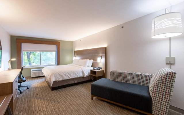 Holiday Inn Express And Suites Arlington North - Stadium Area by IHG