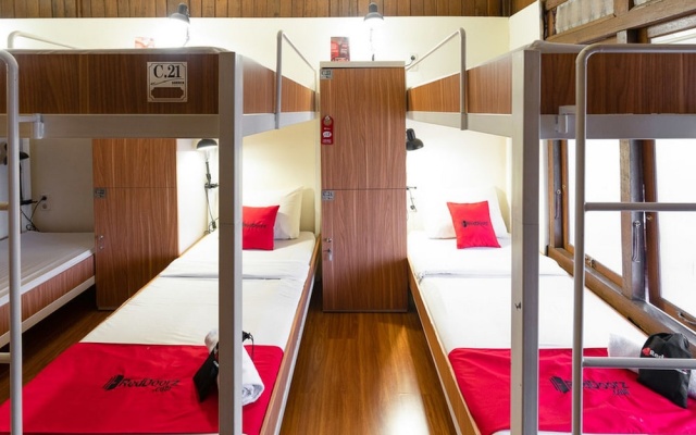 RedDoorz Hostel @ Dago 2 – Guest Rooms – Bandung
