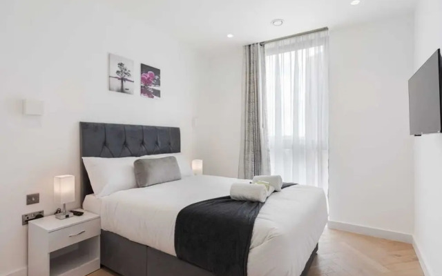 3br-sleeps8-central London-parking
