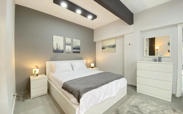 Flat Near Bagdat Street With Chic Interior Design